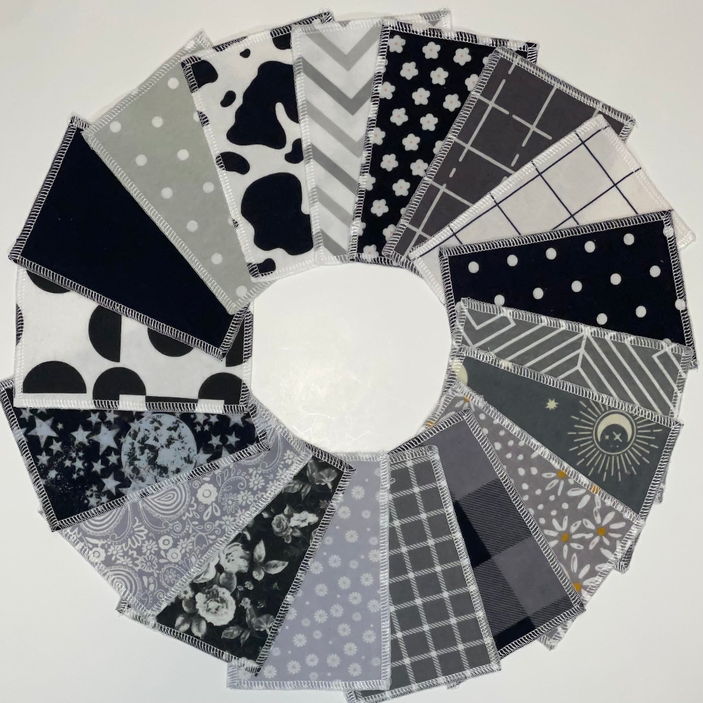 Black and White Reusable Makeup Remover 12 Pack